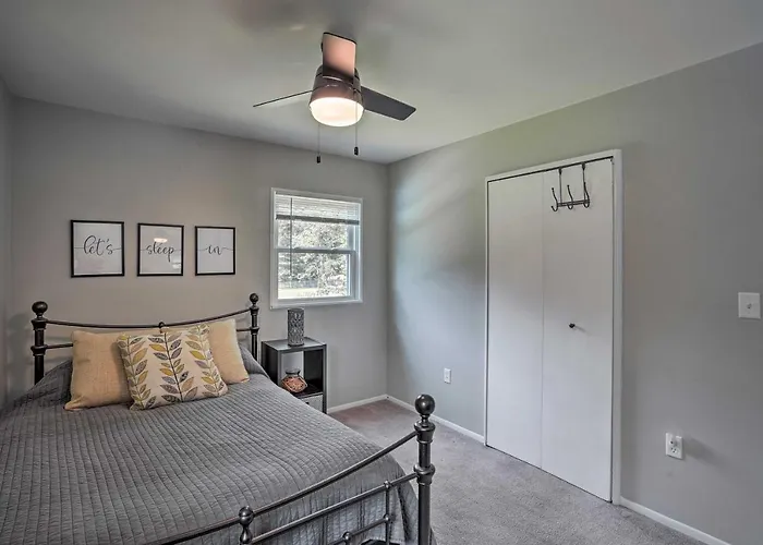 Saratoga Springs Haven W/ Pool + Fire Pit!