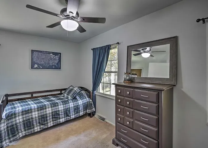Saratoga Springs Haven W/ Pool + Fire Pit!