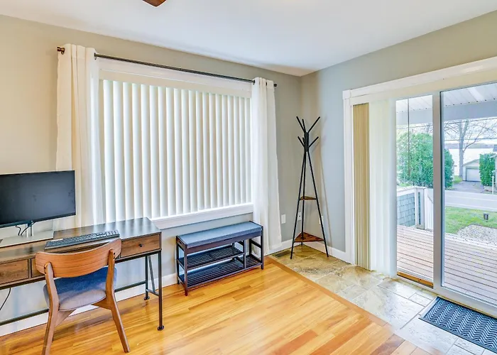 Saratoga Springs Vacation Rental W/ Lake Views!